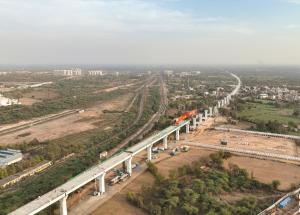 グジャラート州アーメダバード地区におけるSBS工法による高架橋の建設