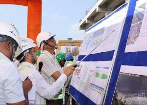  鉄道委員会会長兼最高経営責任者（CEO）シュリ・アニル・クマール・ラホティ氏は、2023年5月21日にMAHSRプロジェクトの進行中の作業を視察した
