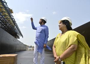 माननीय रेल मंत्री और रेल राज्य मंत्री ने 6 जून 2022 को एमएएचएसआर निर्माण स्थल का दौरा किया