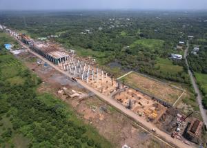 HSR ビリモラ駅で進行中の作業 グジャラート州-2023 年 10 月