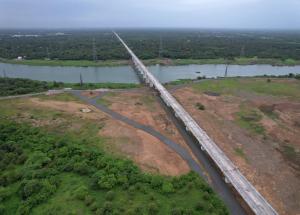 バルサド地区のパー川に川橋が完成し、  グジャラート州 - 2023年10月