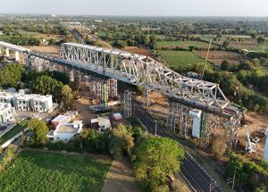 Steel Bridge Launched over Vadodara-Ahmedabad main line of Indian Railways Tracks