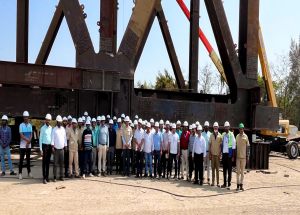 NHSRCL ने पश्चिम रेल्वे आणि मध्य रेल्वेच्या सहकार्याने वापी, गुजरात येथे स्टील फॅब्रिकेशन कार्यशाळेत भारतीय रेल्वे कारागीर कर्मचाऱ्यांसाठी ज्ञान सामायिकरण कार्यशाळा आयोजित केली