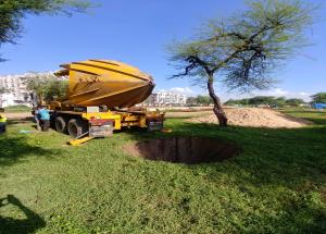  Tree Transplantation machine in action in Ahmedabad