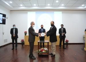 MD NHSRCL fecilitating employees for their outstanding contribution in awarding C-4 Contract