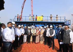Shri Bhupendrabhai Patel, Chief Minister, Gujarat and Smt. Darshana Jardosh, Minister of State for Railways and Textiles along with other dignitaries visited Mumbai-Ahmedabad High Speed Rail corridor casting yard at Surat (Village-Vaktana, @ Ch 254) on 26th December 2021.