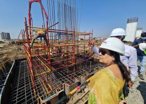 Smt. Darshana Jardosh, Hon’ble Minister of State for Railways & Textiles inspected the Mumbai-Ahmedabad High Speed Rail Corridor construction activities between Surat and Vapi on 17th February 2022.