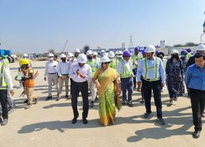 Smt. Darshana Jardosh, Hon’ble Minister of State for Railways & Textiles inspected the Mumbai-Ahmedabad High Speed Rail Corridor construction activities between Surat and Vapi on 17th February 2022.