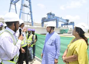 Hon’ble Minister for Railways & Minister of State for Railways visits MAHSR Construction site on 6th June 2022