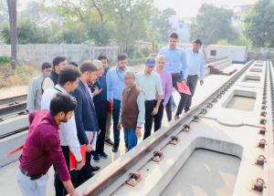 इंडियन रेलवे सर्विसेज ऑफ इंजीनियर्स (IRSE) के परिवीक्षाधीन अधिकारियों द्वारा हाई-स्पीड रेल ट्रेनिंग इंस्टीट्यूट (HSRTI) और एमएएचएसआर (MAHSR) निर्माण स्थल का दौरा किया गया
