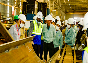 NHSRCLは、建設中の鋼橋の品質管理と資産の耐久性の達成に焦点を当てた知識共有ワークショップ中に、2024年2月19日にハプールのサラサール工場への訪問を企画しました。