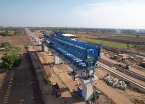 MAHSR Viaduct construction through SBS (Over-slung) method, Bharuch District, June 2023 (2)