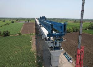 MAHSR Viaduct construction through SBS (Over-slung) method, Surat District, June 2023 (2)