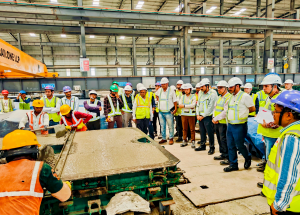 Shri Vivek Gupta Kumar, MD of NHSRCL inspected track construction base and The Track Slab Manufacturing Facility in Surat, Gujarat_4