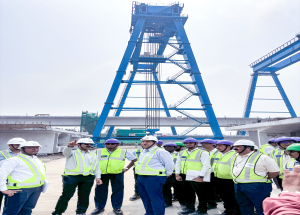 Shri Vivek Kumar Gupta, Managing Director/NHSRCL visited key construction sites of Mumbai-Ahmedabad Bullet Train project in Surat on 22 May 2025