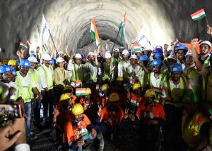 Hon’ble Minister of Railways, Shri Ashwini Vaishnaw witnessed the 4.88 km tunnel breakthrough on 20th Sep 2025 at Ghansoli for Mumbai-Ahmedabad Bullet Train project