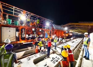 बिलिमोरा बुलेट ट्रेन स्टेशनवर बांधकामासोबतच प्लॅटफॉर्म स्तरावर ट्रॅक बांधणीचे कामही वेगाने सुरू आहे
