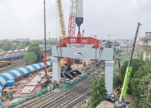 Heaviest portal beam weighing 1,640 MT launched over Railway Line in Sabarmati