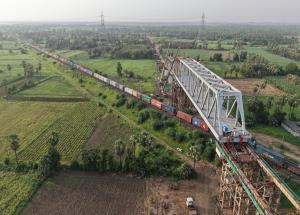 100 m long ‘Make in India’ steel bridge launched over DFCC tracks for Mumbai-Ahmedabad Bullet Train Project