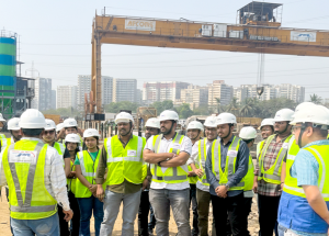 सरदार पटेल कॉलेज ऑफ इंजिनिअरिंगच्या विद्यार्थ्यांची मुंबईतील कास्टिंग यार्डला भेट