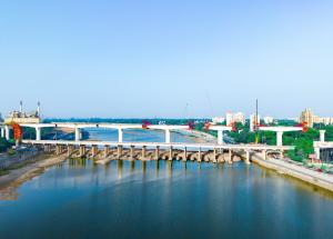 Construction advances on Sabarmati River bridge in Amdavad for Mumbai-Ahmedabad Bullet Train Project